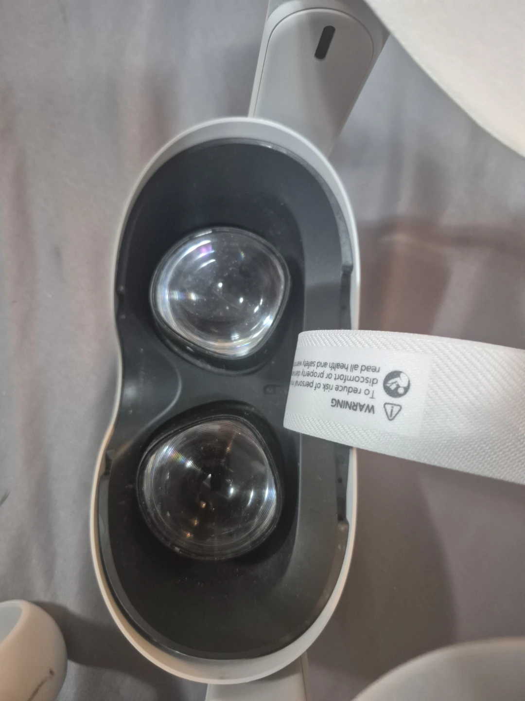 Meta Quest 2 VR Headset with Controllers - photo 3