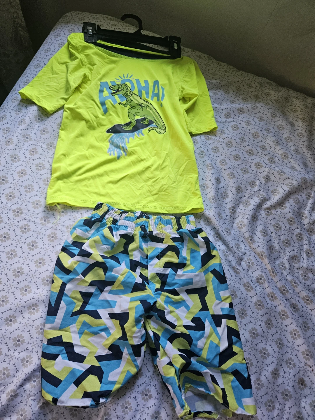 Kids Dinosaur Rash Guard & Swim Shorts Set 5 to 6 yers old