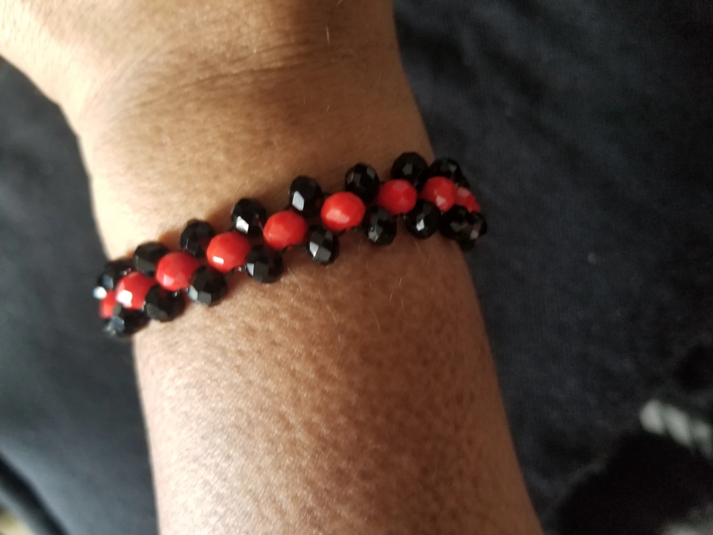 Red & Black Beaded Bracelet and Earrings Set ⚽️ - photo 3