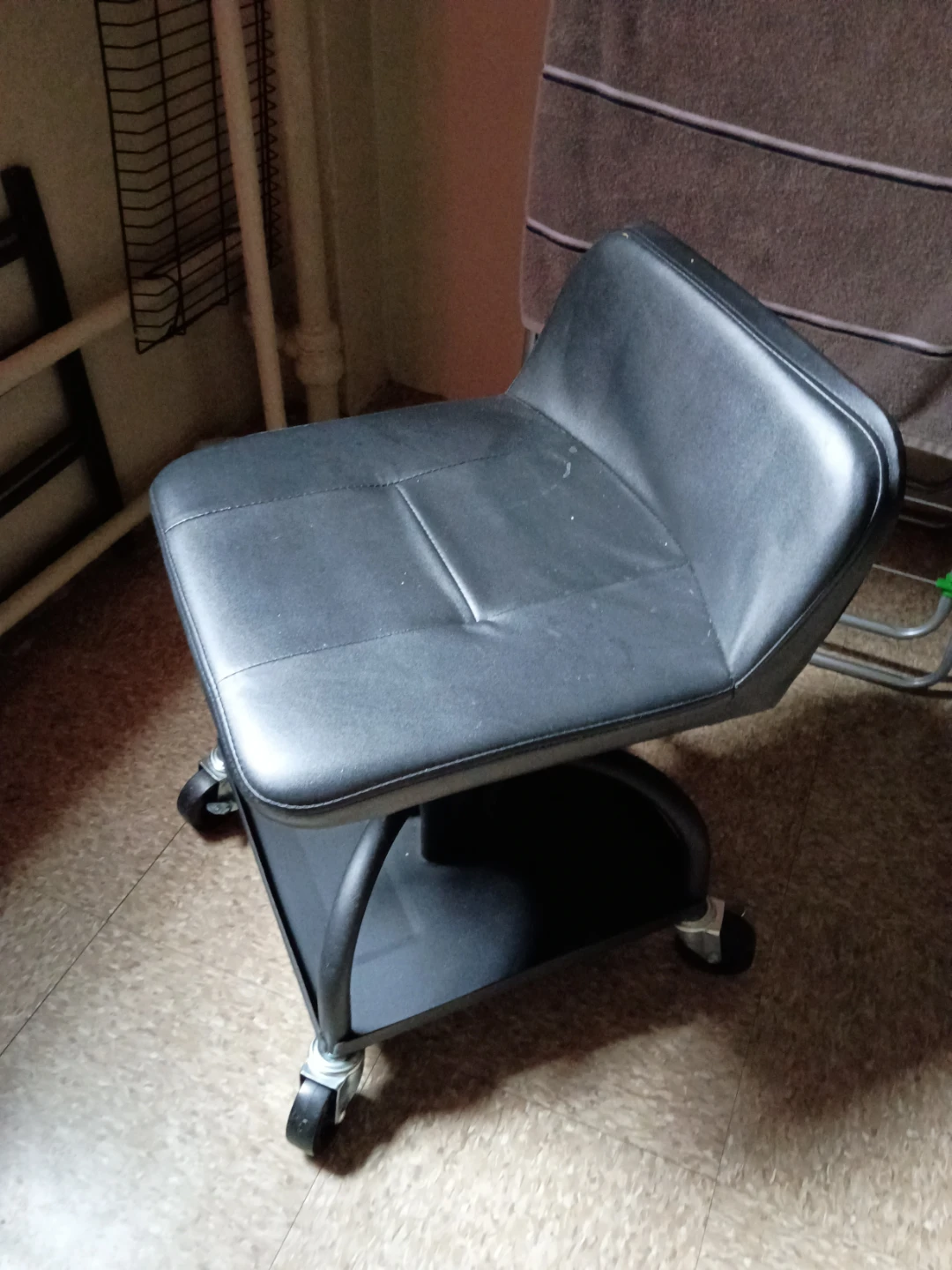 Black Rolling Stool with Shelf - photo 2