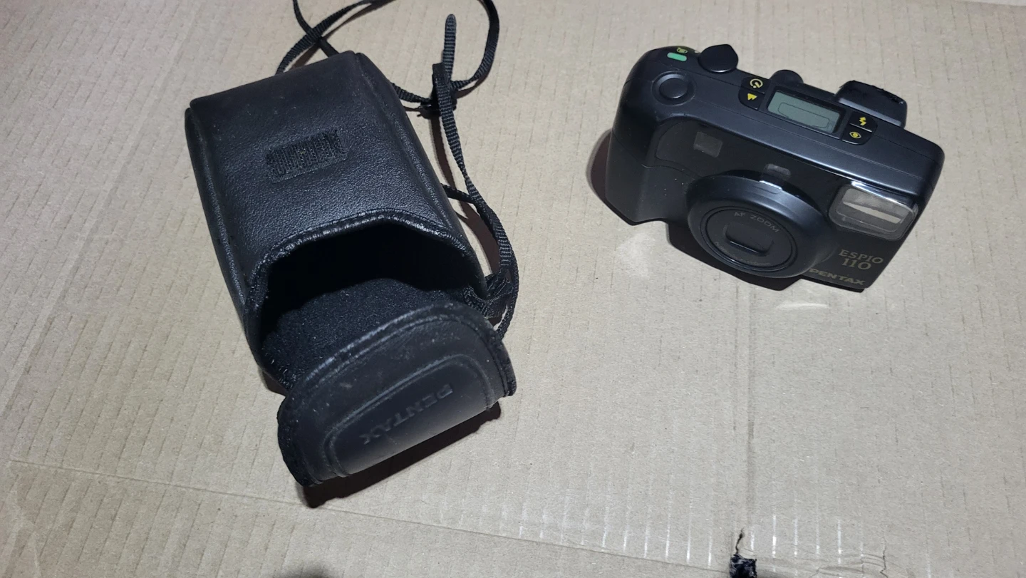 Pentax Espio 110 AF Zoom Camera with Case