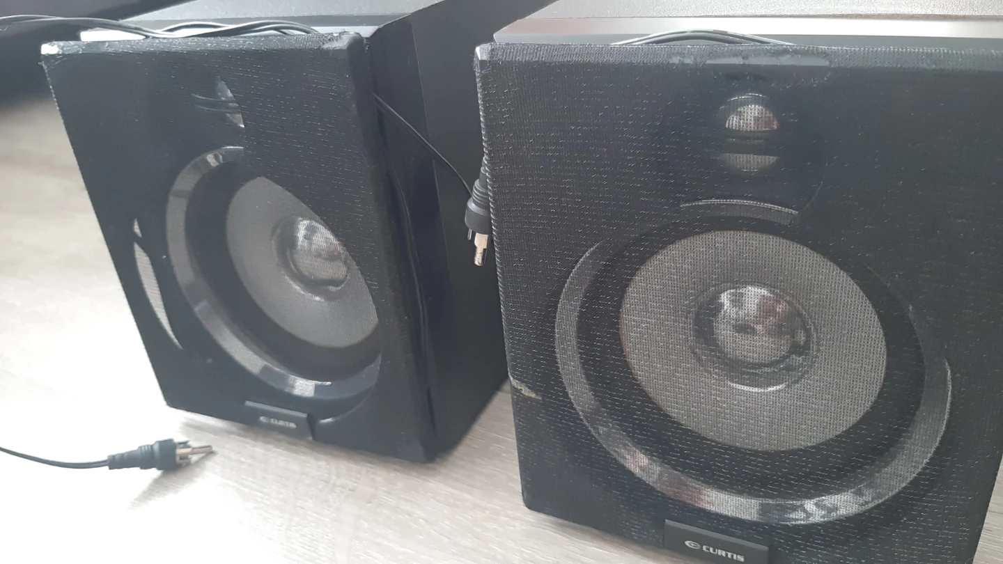 Curtis and Logitech Speakers - photo 2