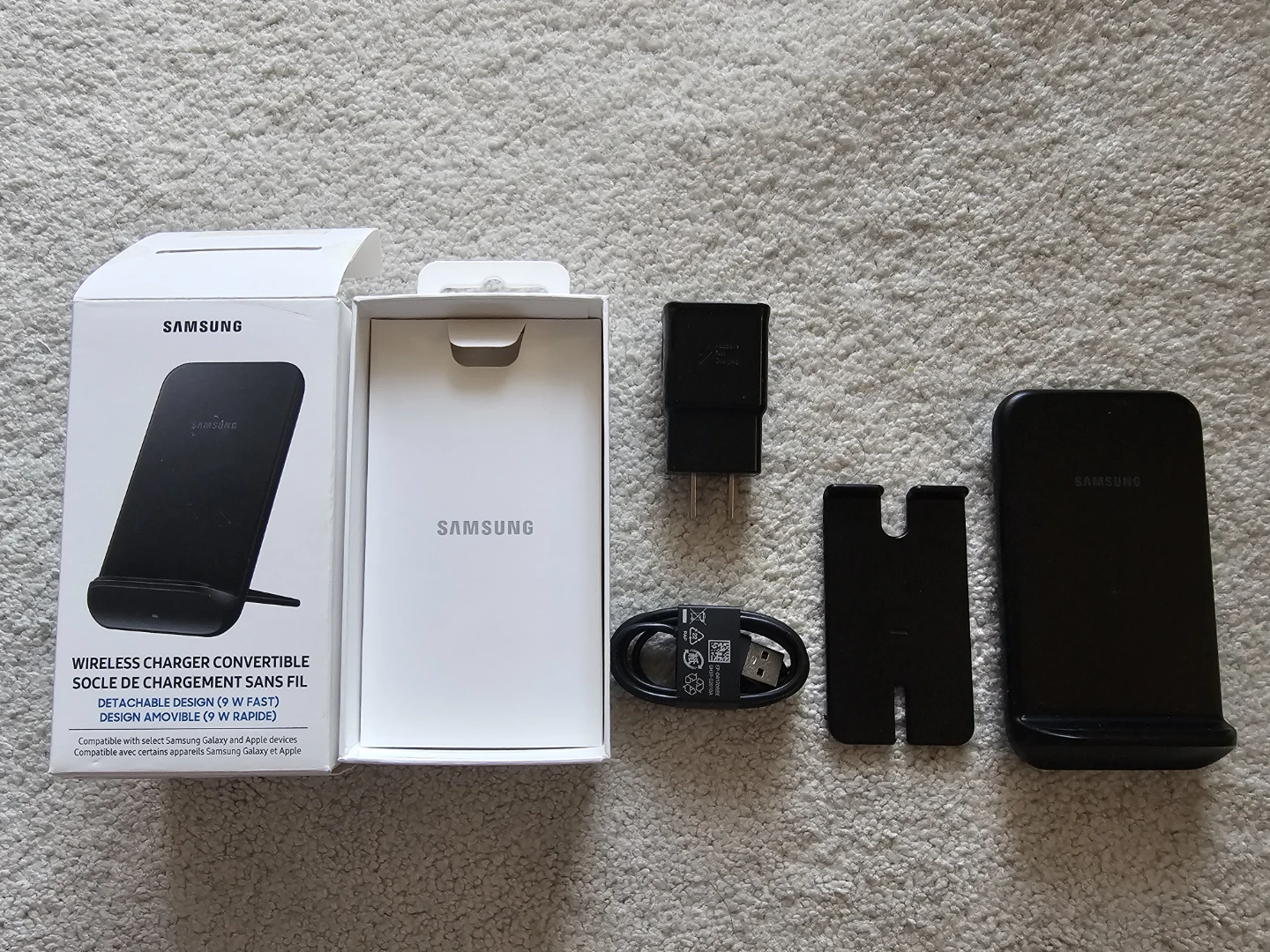 Samsung Qi Wireless Convertible Pad/Stand - Black