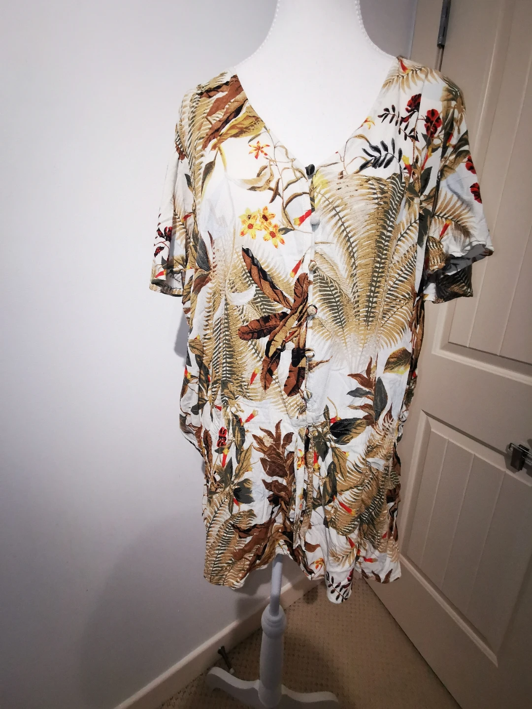 NWT Lily Morgan Tropical Print Tunic Top 1X button up - photo 2