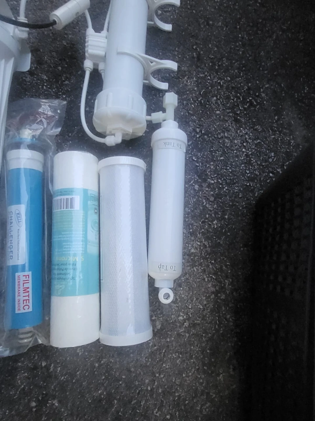 Reverse Osmosis Water Filter System with Storage Tank - photo 2