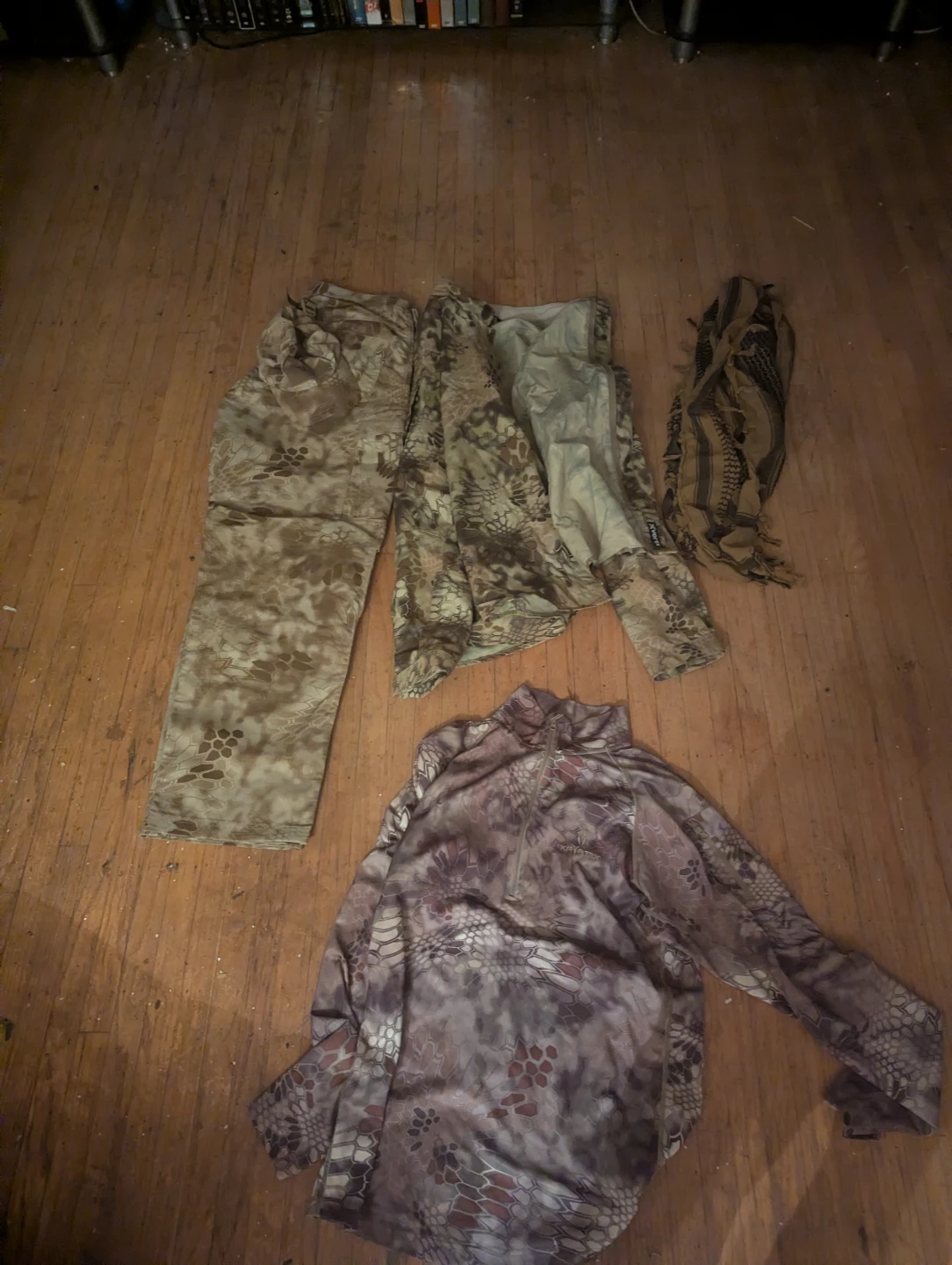Kryptek Camo Hunting Pants and Shirt Set
