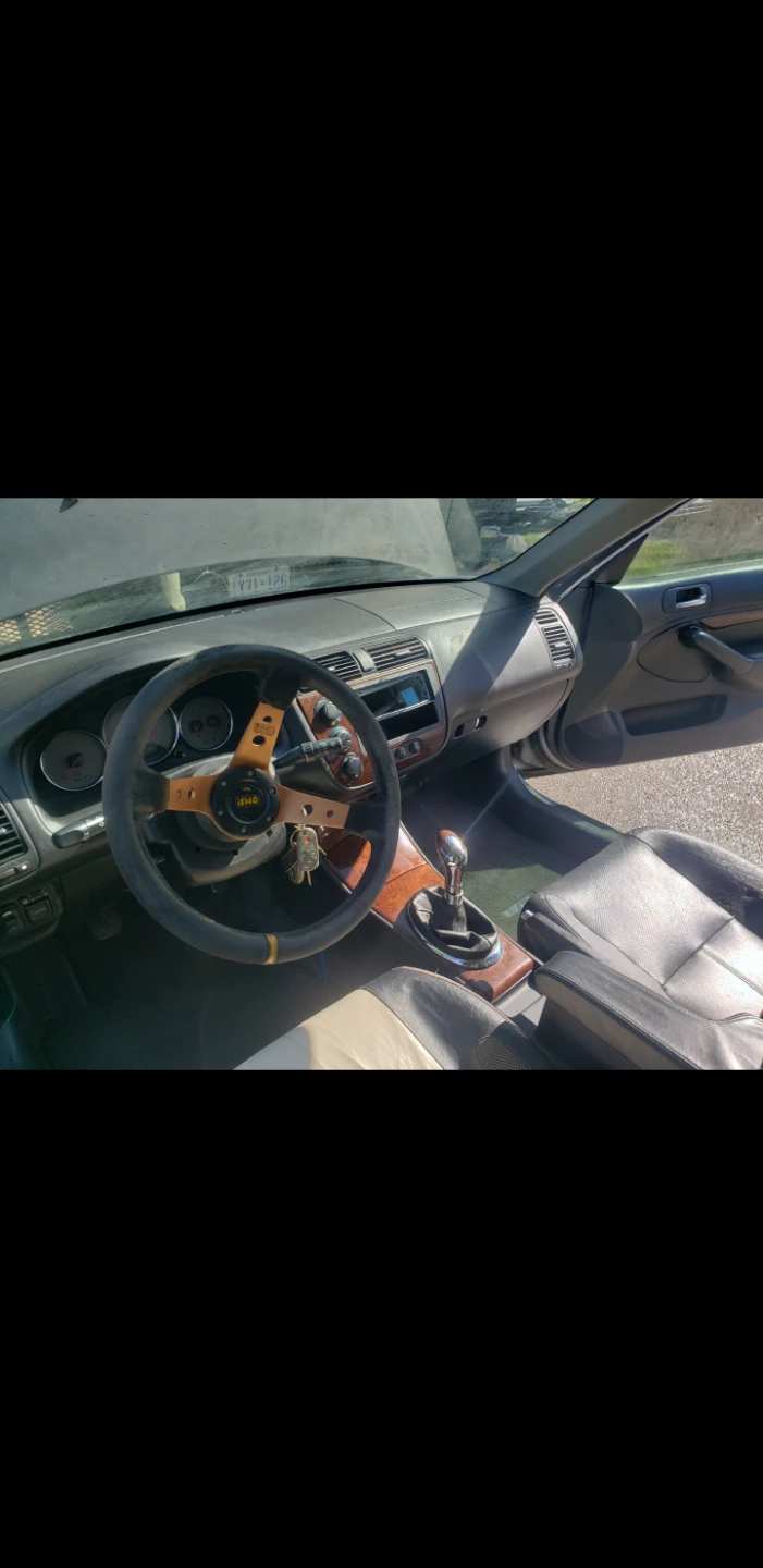 Honda Civic Sedan - photo 2