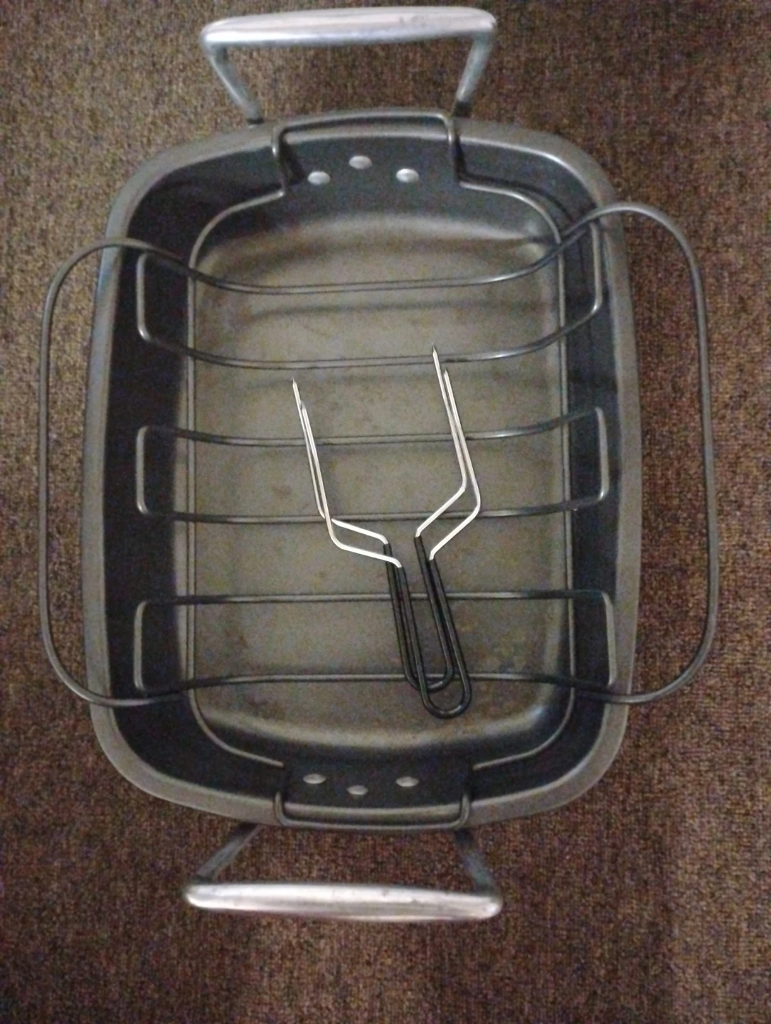 Roasting Pan with Rack and Carving Fork