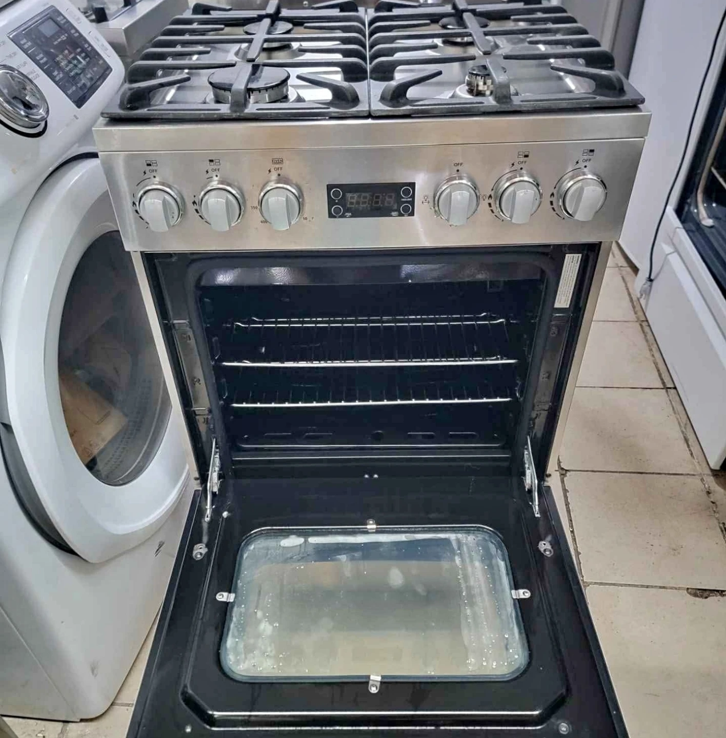 Haier 24in Stainless steel gas stove - photo 2