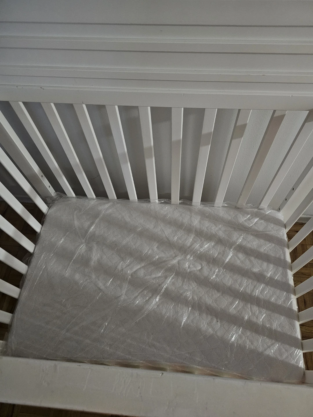 White Crib with Mattress - photo 2