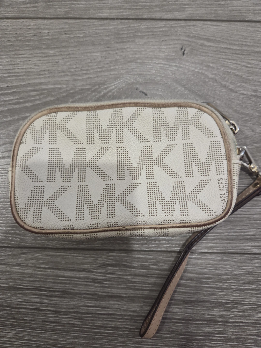 Michael Kors Wristlet - photo 2