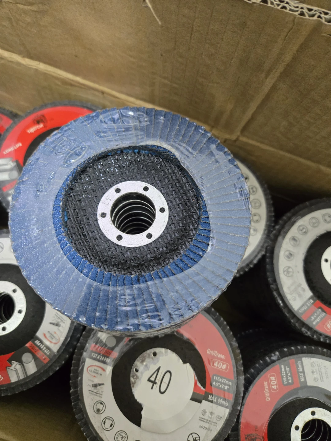 Tiger Cut Flap Discs 40 Grit 4.5" x 7/8" - photo 3