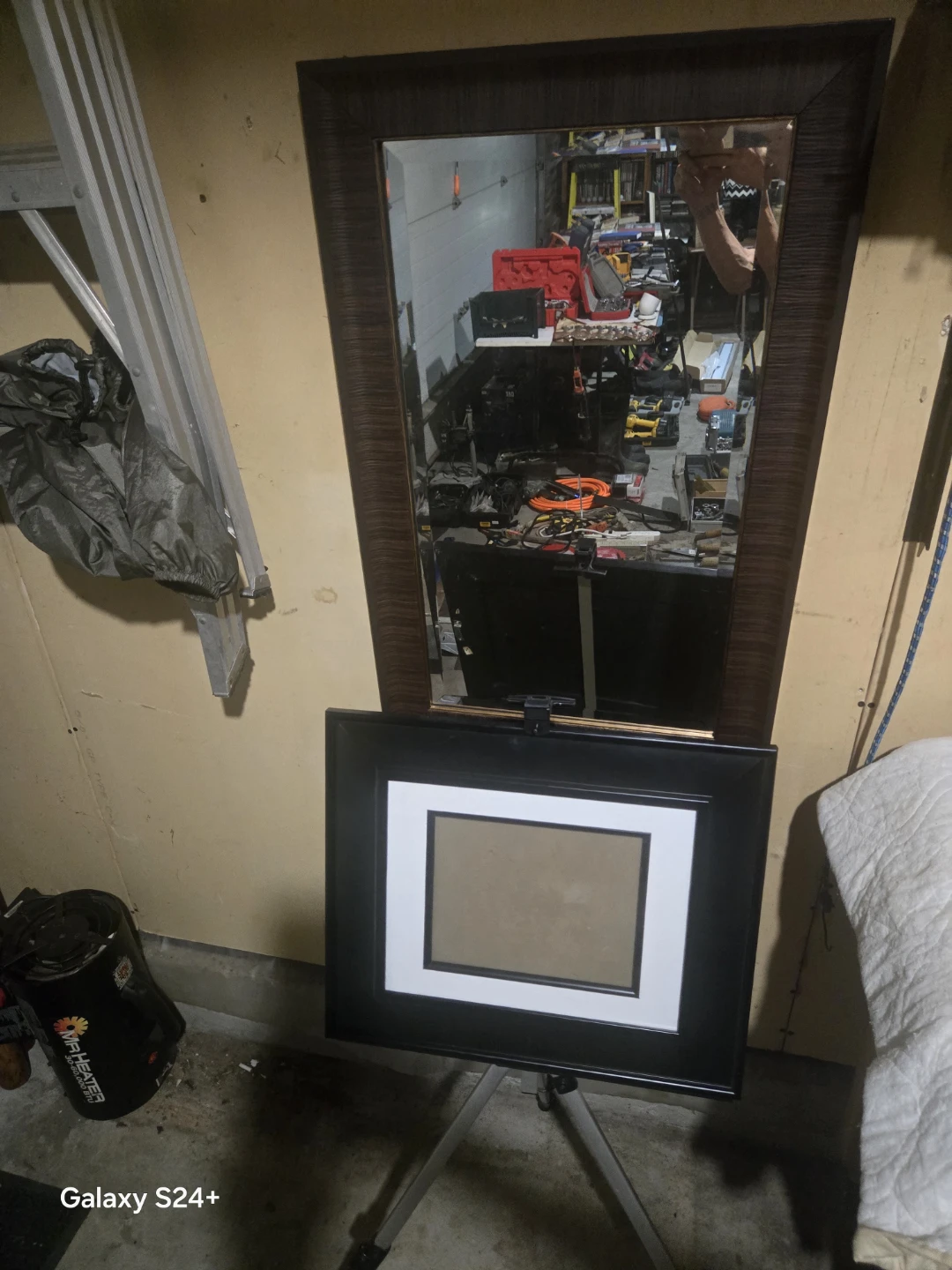 Wall Mirror with Decorative Frame - photo 2