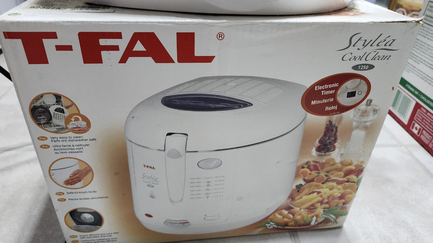 T-fal Styléa Cool Clean Deep Fryer 1250 - photo 2