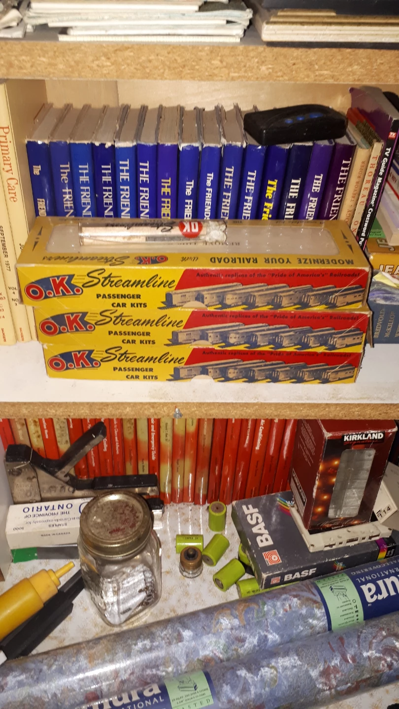 HO Scale train assortment. - photo 2