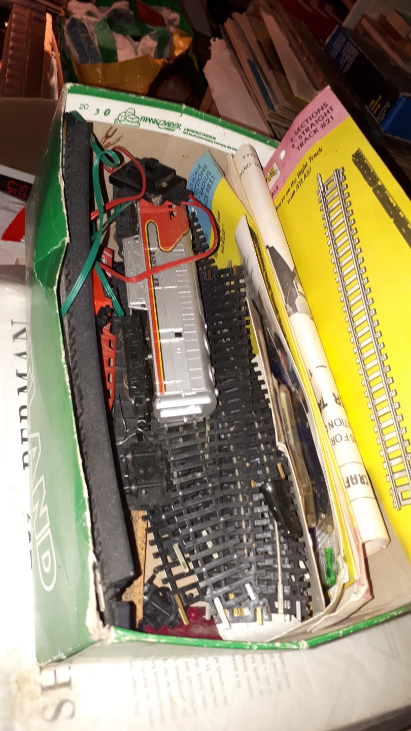 HO Scale train assortment. - photo 3