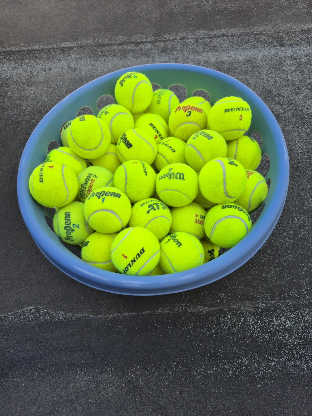 Mixed Brand Tennis Balls