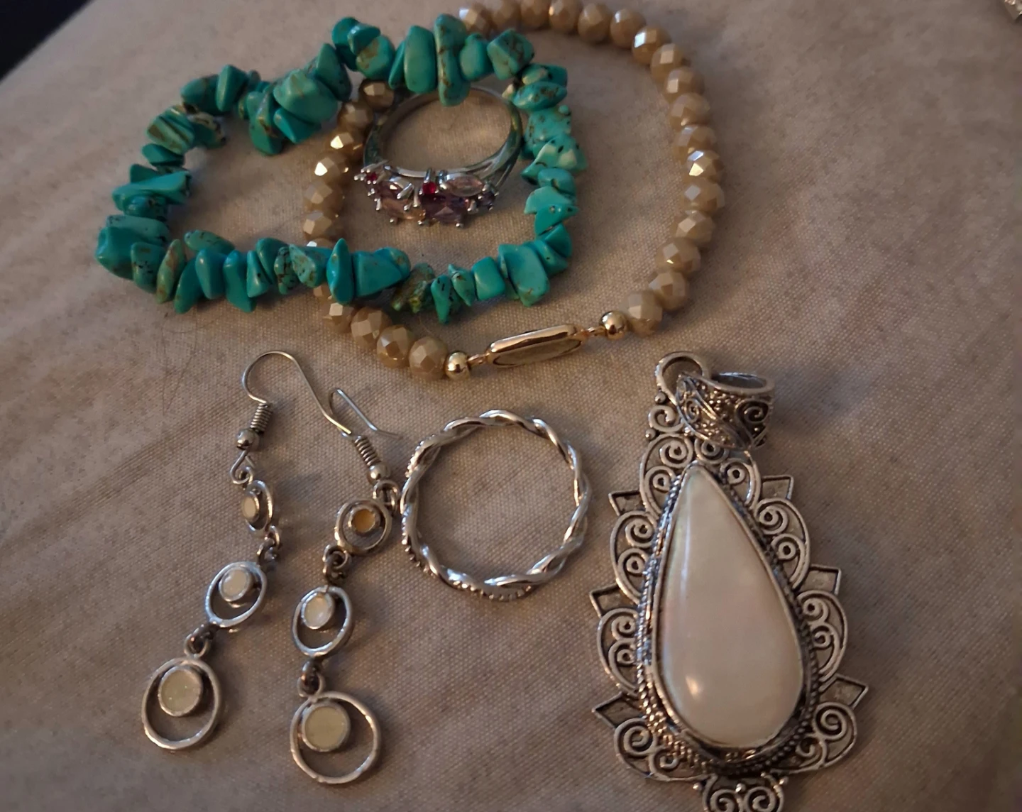 Assorted Women's Jewellery Set