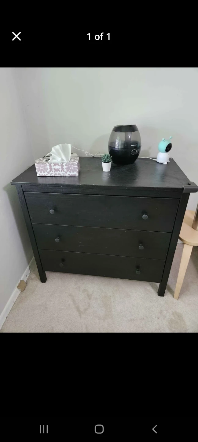 Black 3-Drawer Dresser