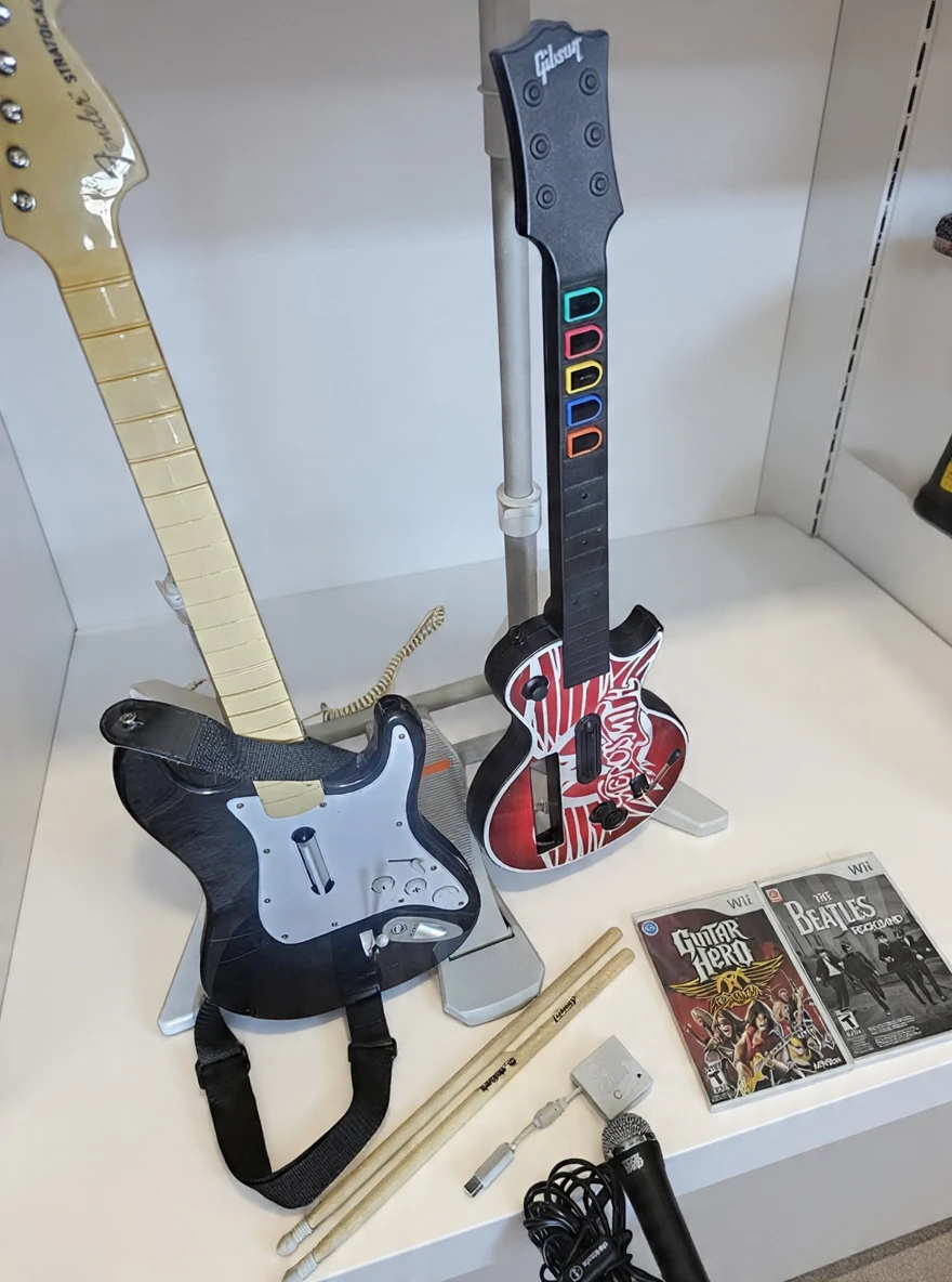 Nintendo Wii Rockband Bundle - photo 2