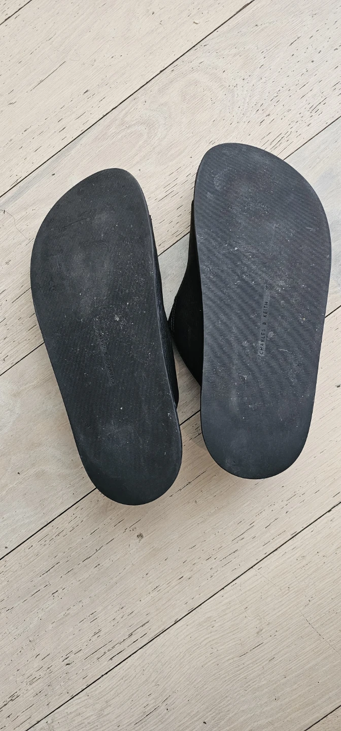 Womens Charles & Keith Black Slide Sandals  Size 8 - photo 2