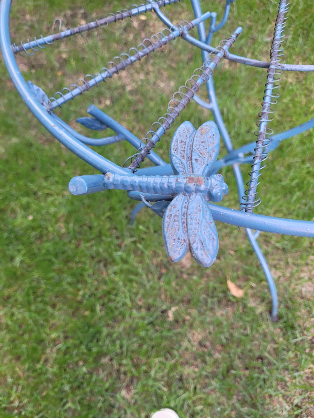 Blue Metal Dragonfly Garden Plant Stand - photo 3
