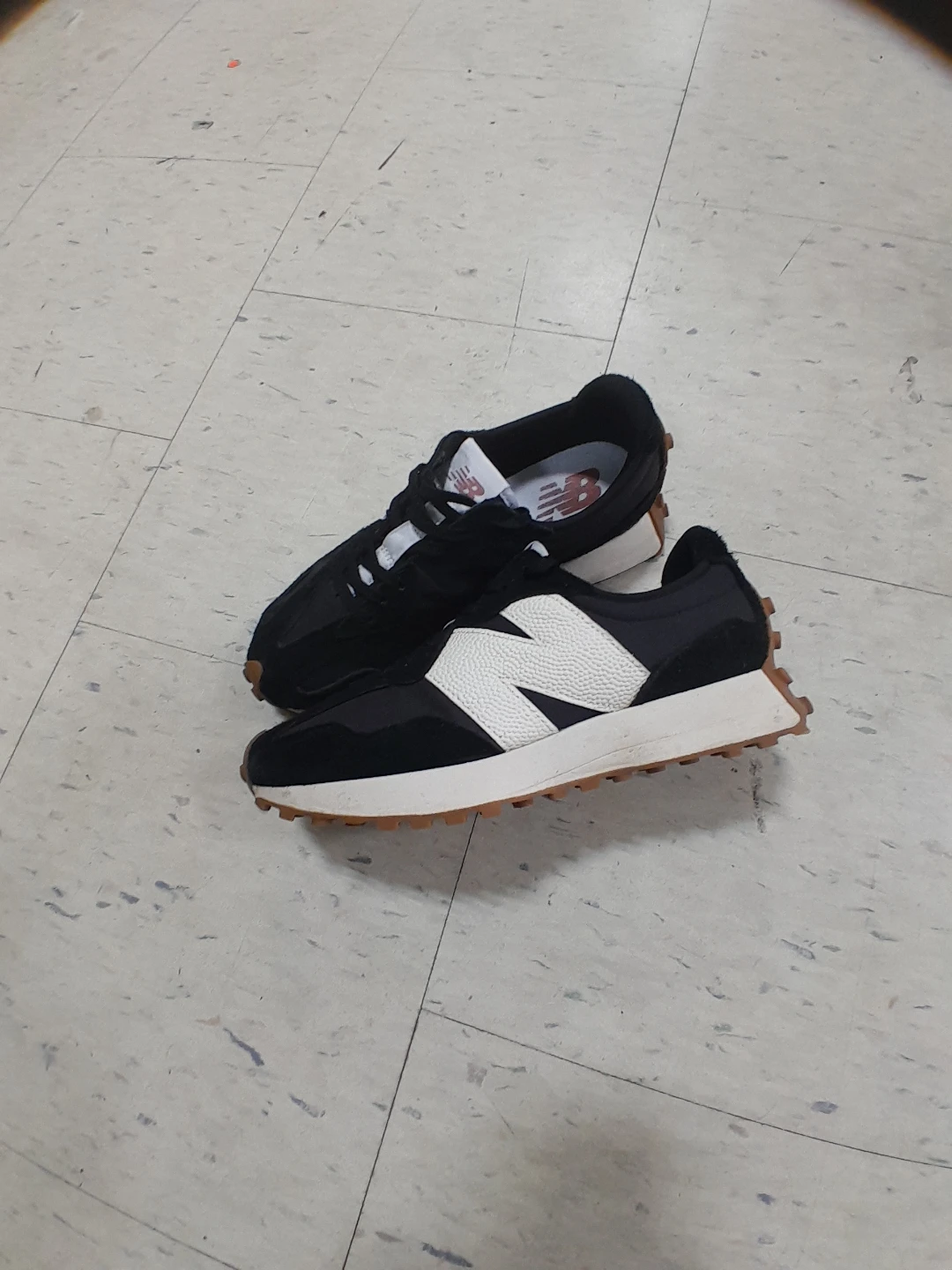 New Balance 327 Sneakers Women's Size 9 - photo 2