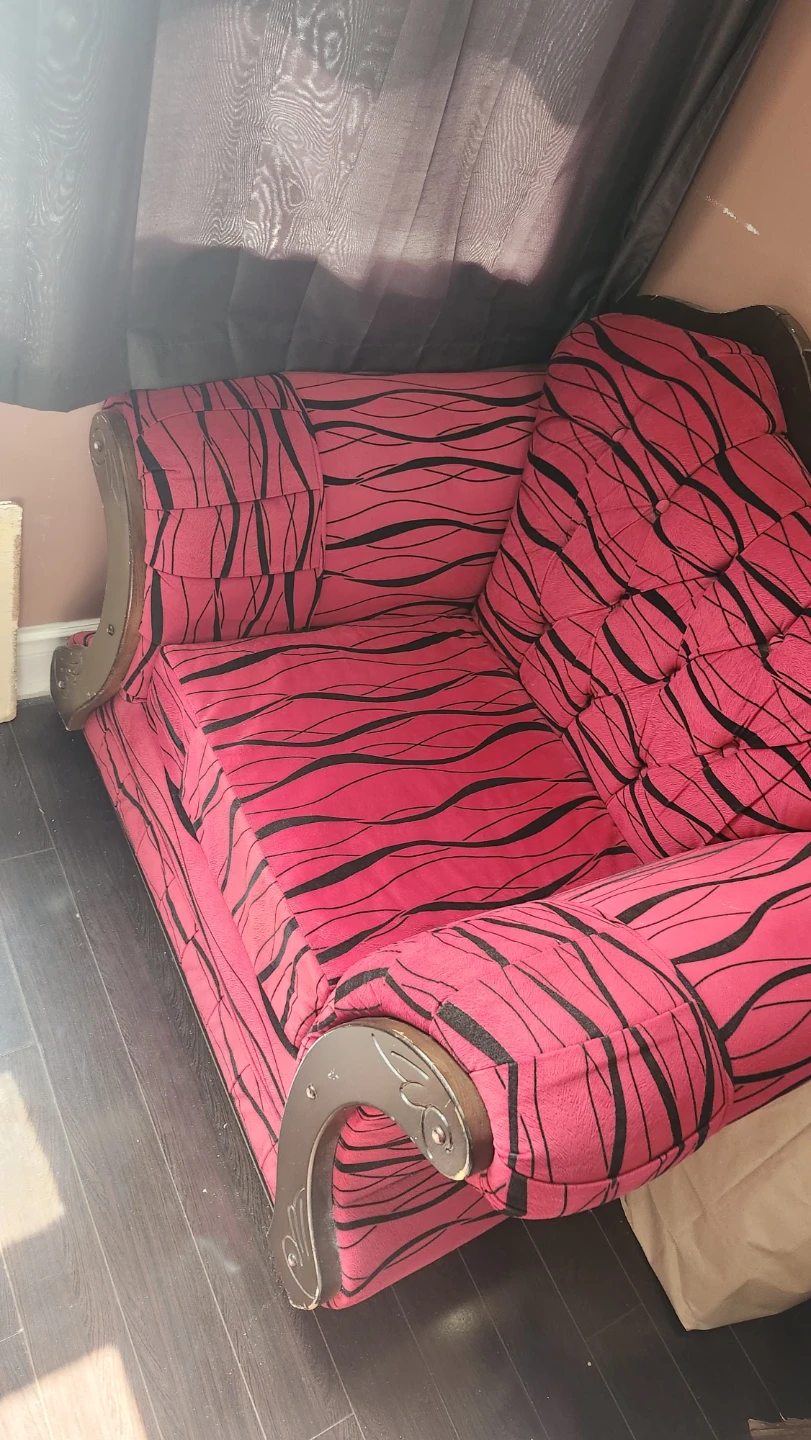 Red and Black Pattern Accent Chair - photo 3