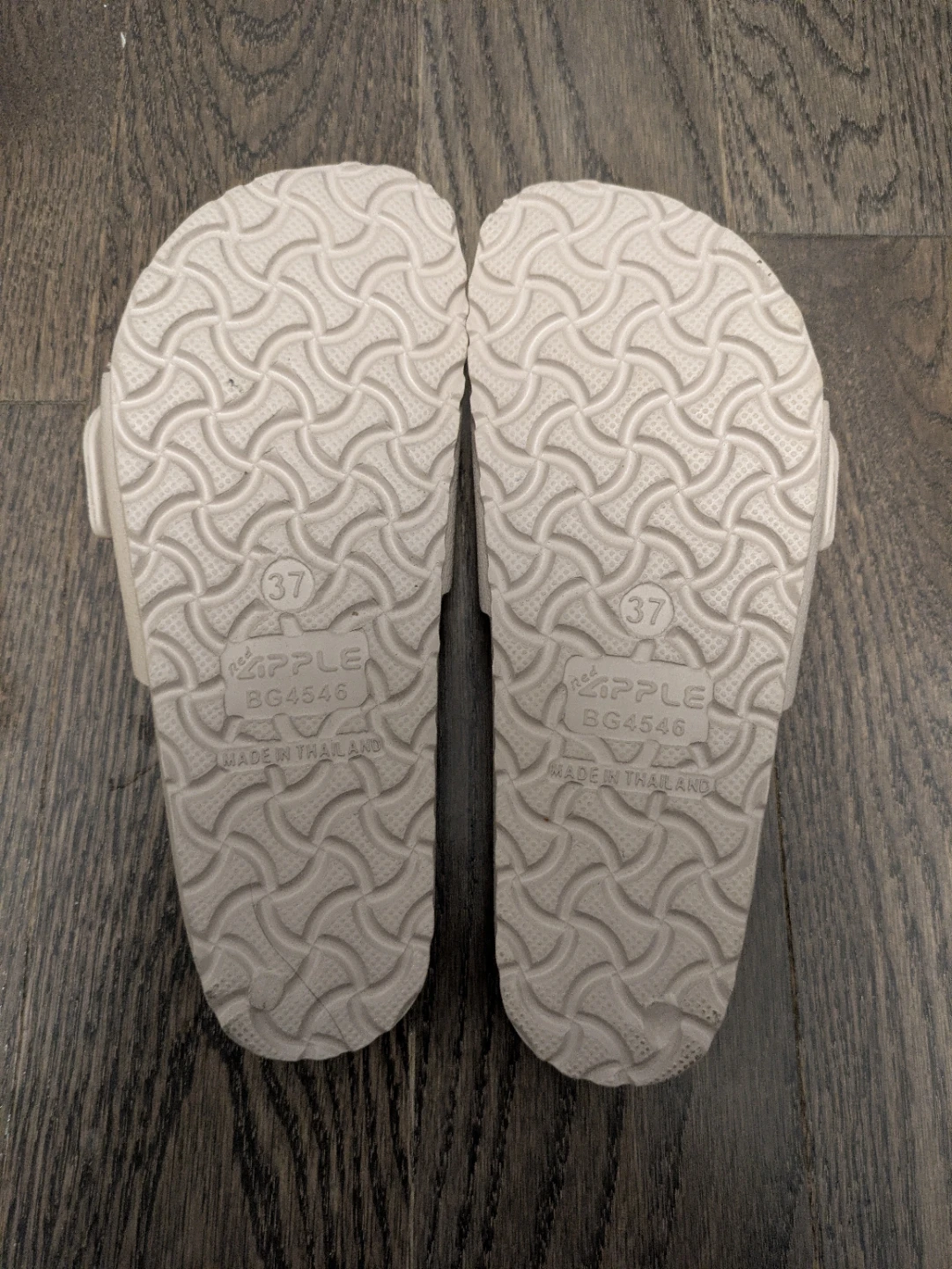 Brand New Women's Slip-On Sandals Size 37 (Never worn) - photo 2
