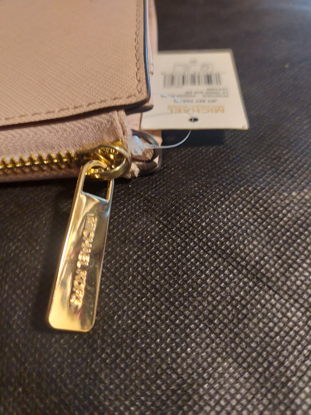 Michael Kors Pink Leather Wallet - photo 2