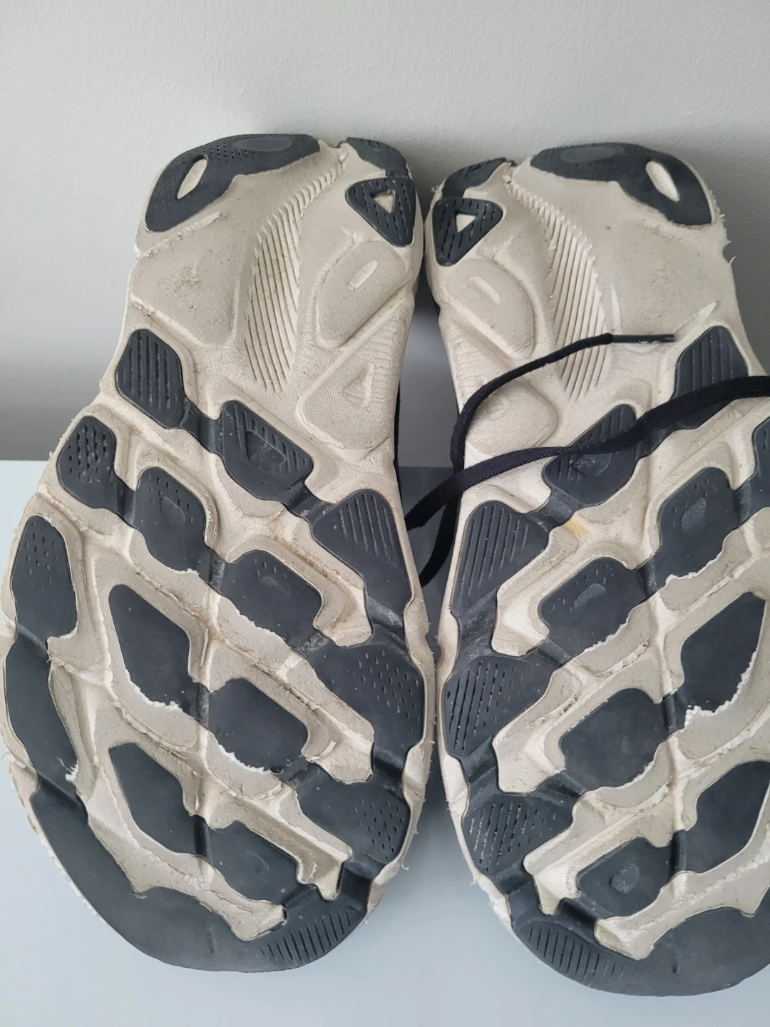 Hoka Clifton 9 Running Shoes size 10.5 - photo 4