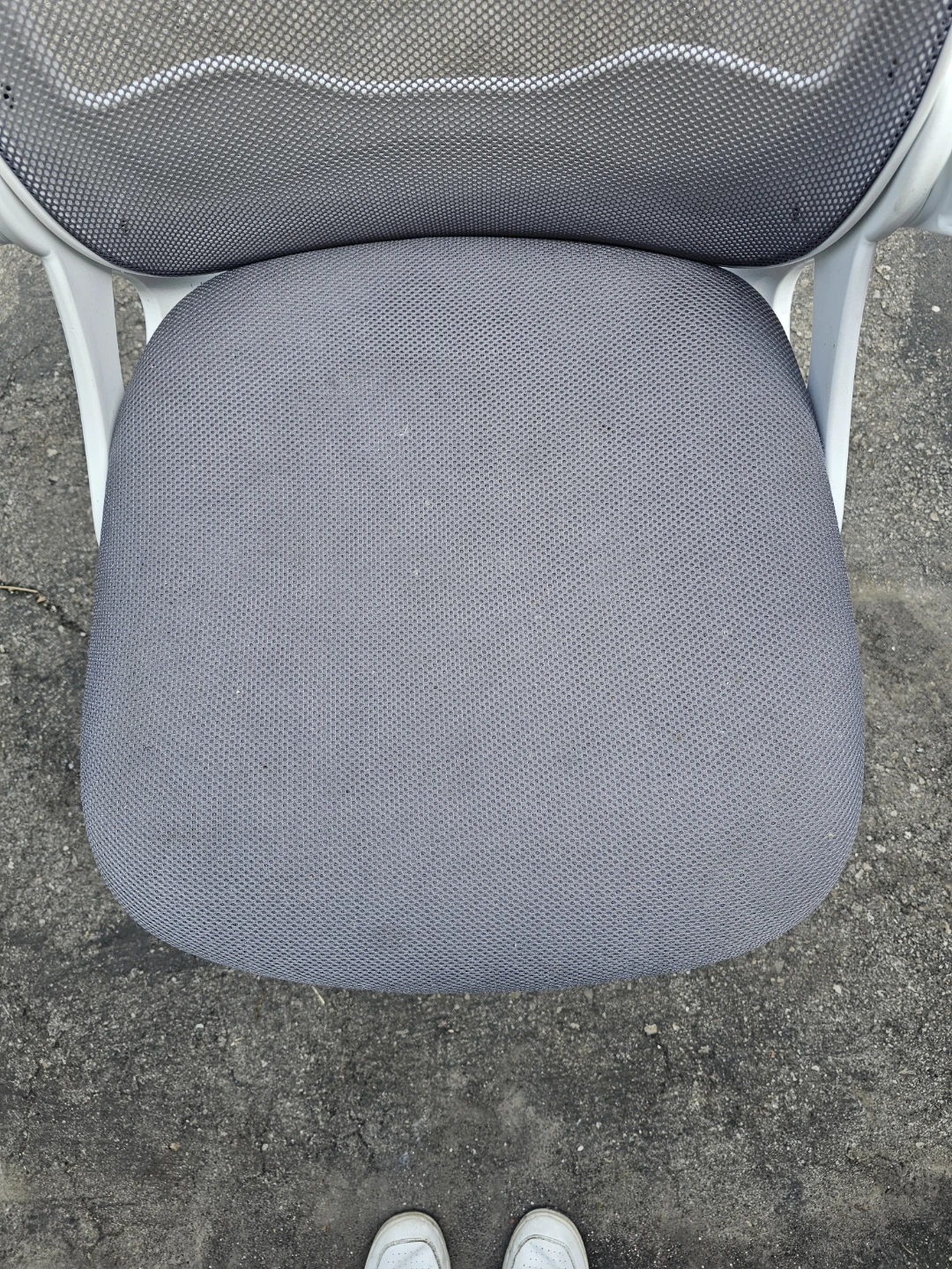 Ergonomic Mesh Office Chair - photo 2
