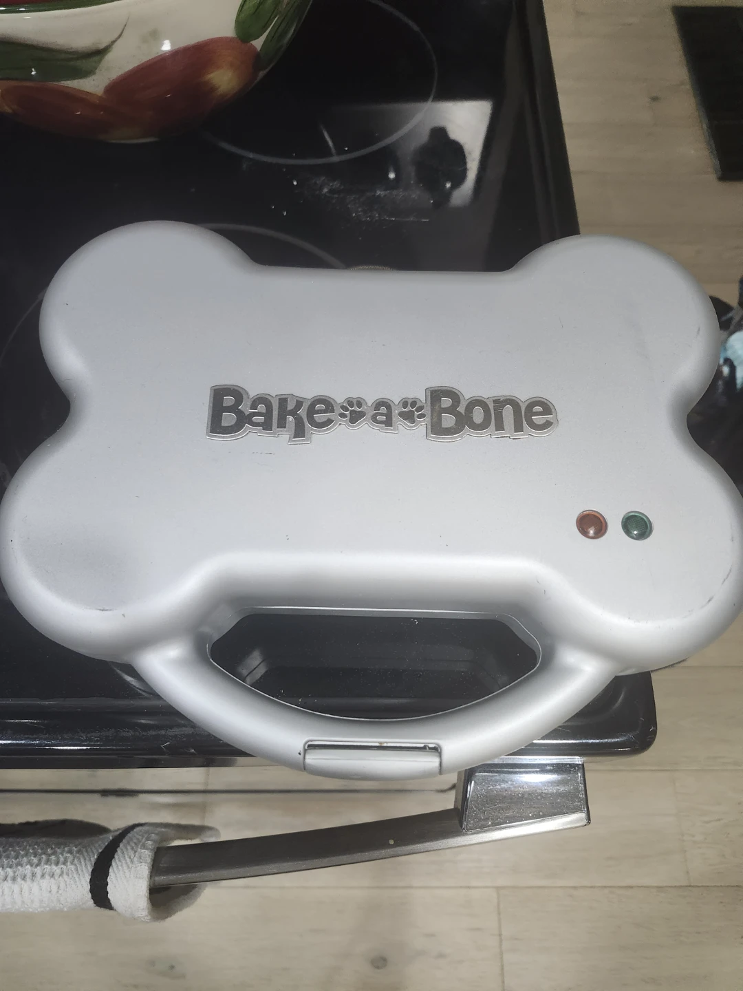 Bake-a-Bone Dog Treat Maker - photo 2