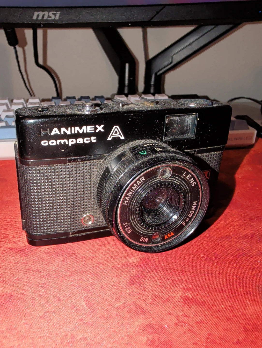 Hanimex Compact 35mm Camera