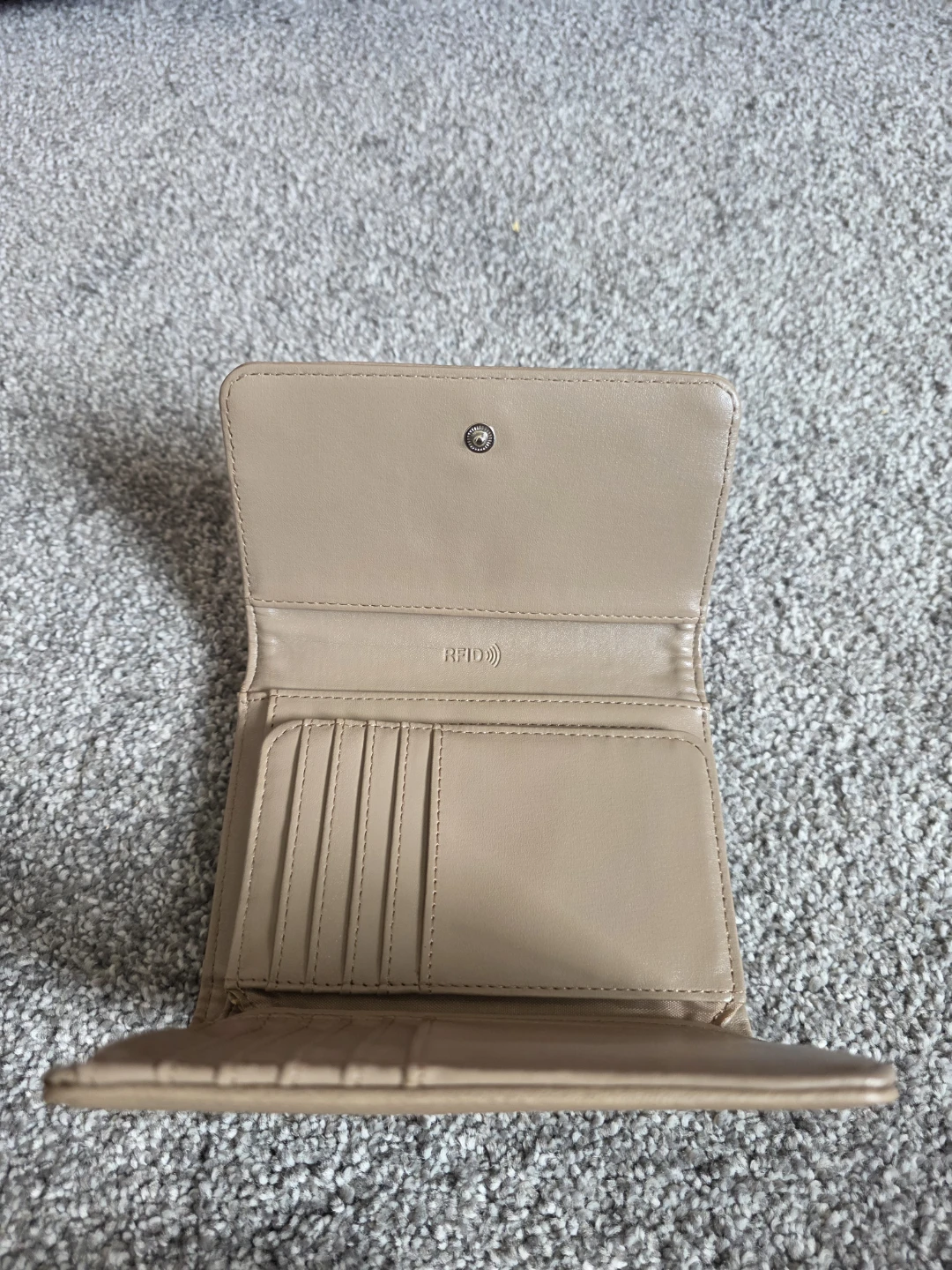 Bentley Tri-Fold Wallet - photo 4