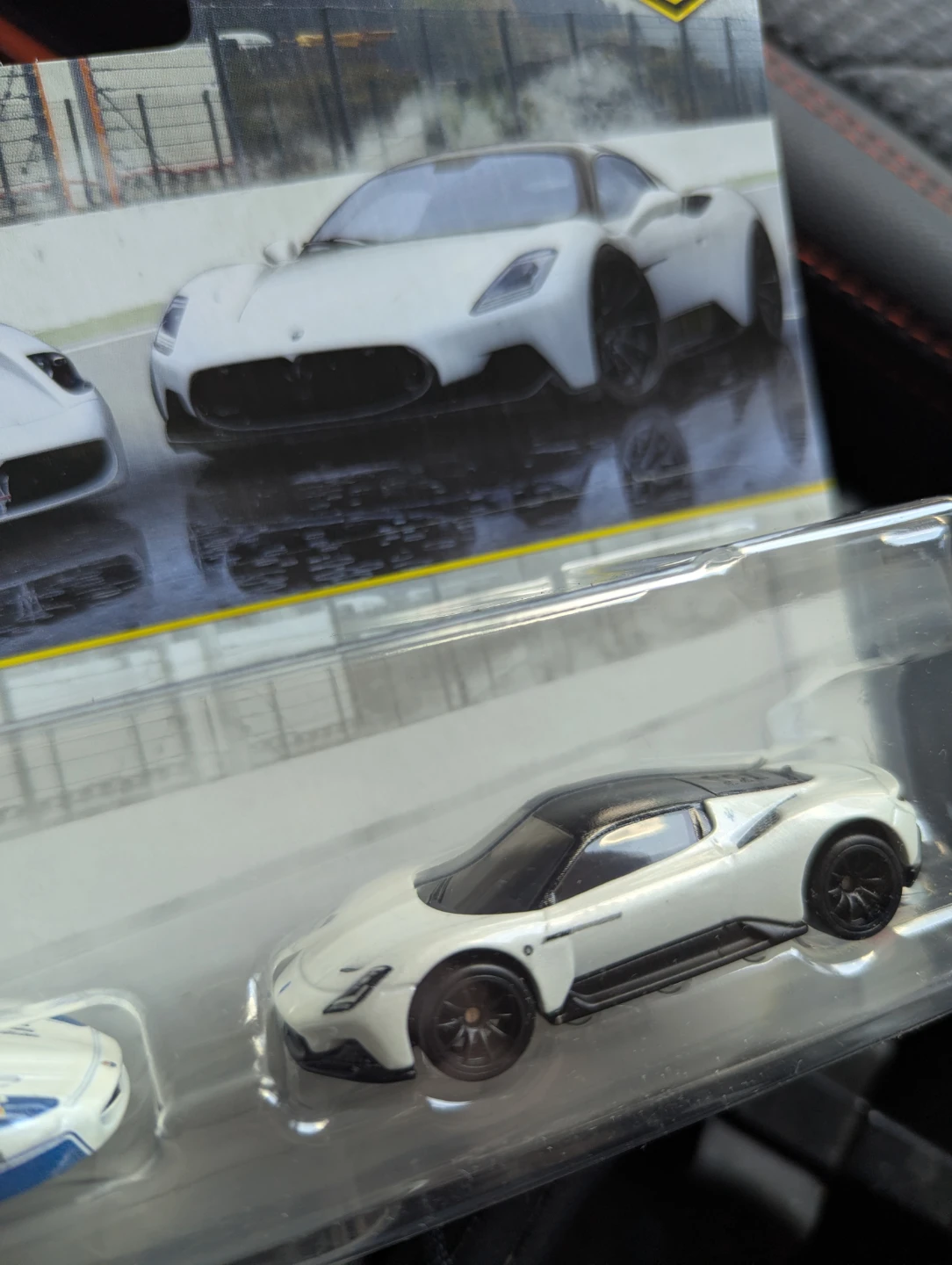 Hot Wheels Premium Car Culture Maserati MC12 MC20 - photo 2