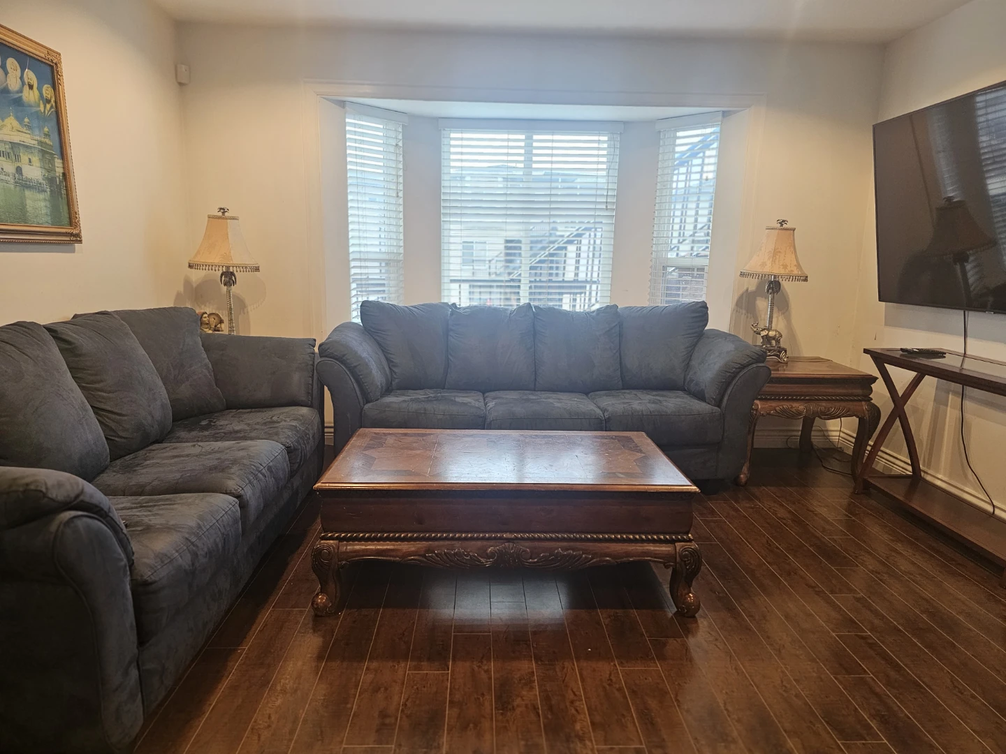 Private bedroom for rent New Westminster - photo 2