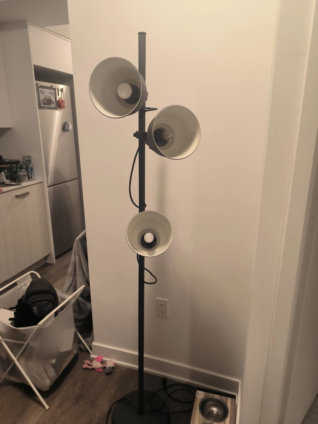 3-Head Floor Lamp (HEKTAR)