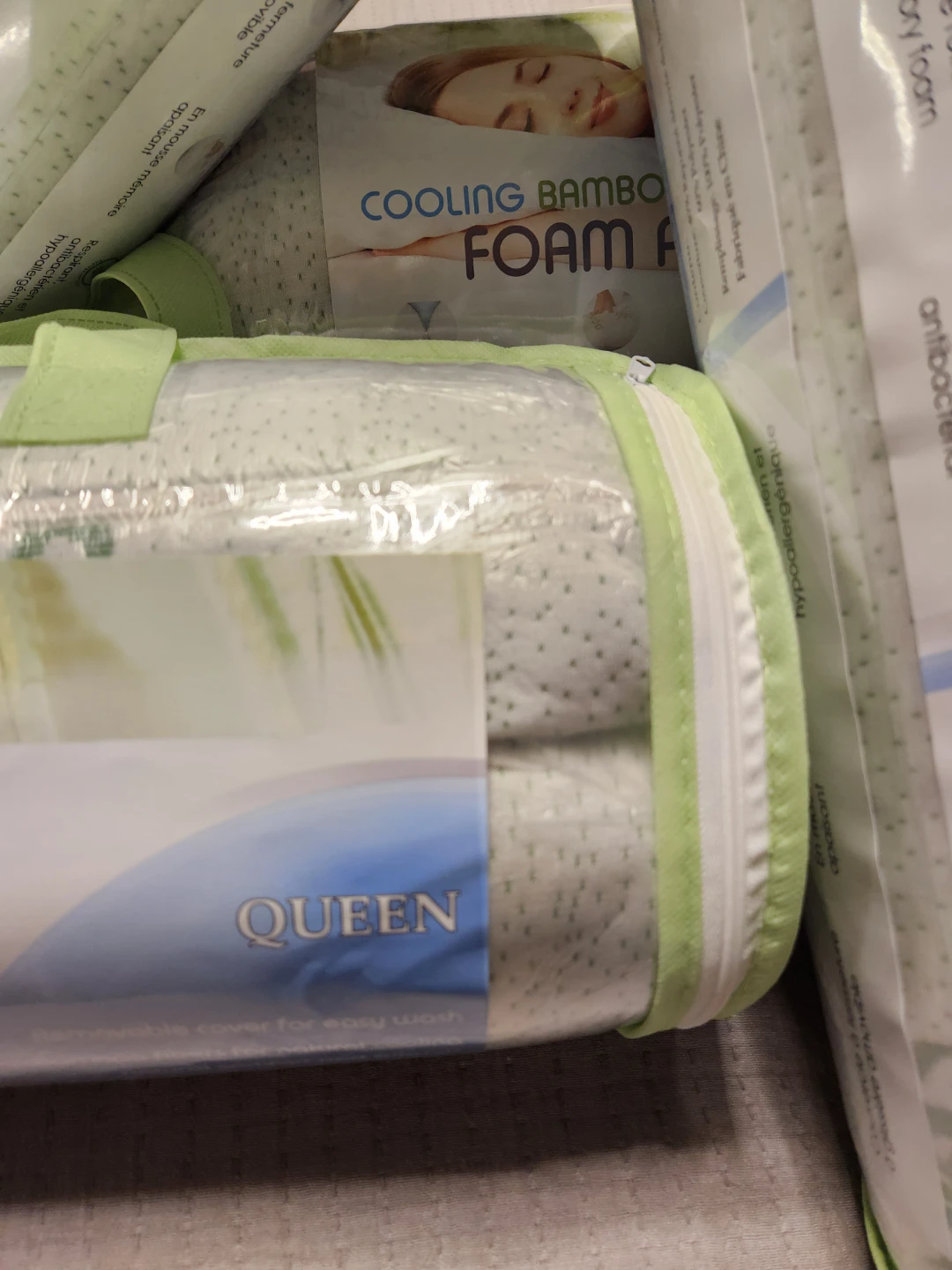 Cooling Bamboo Memory Foam Pillow - Queen Size - photo 3