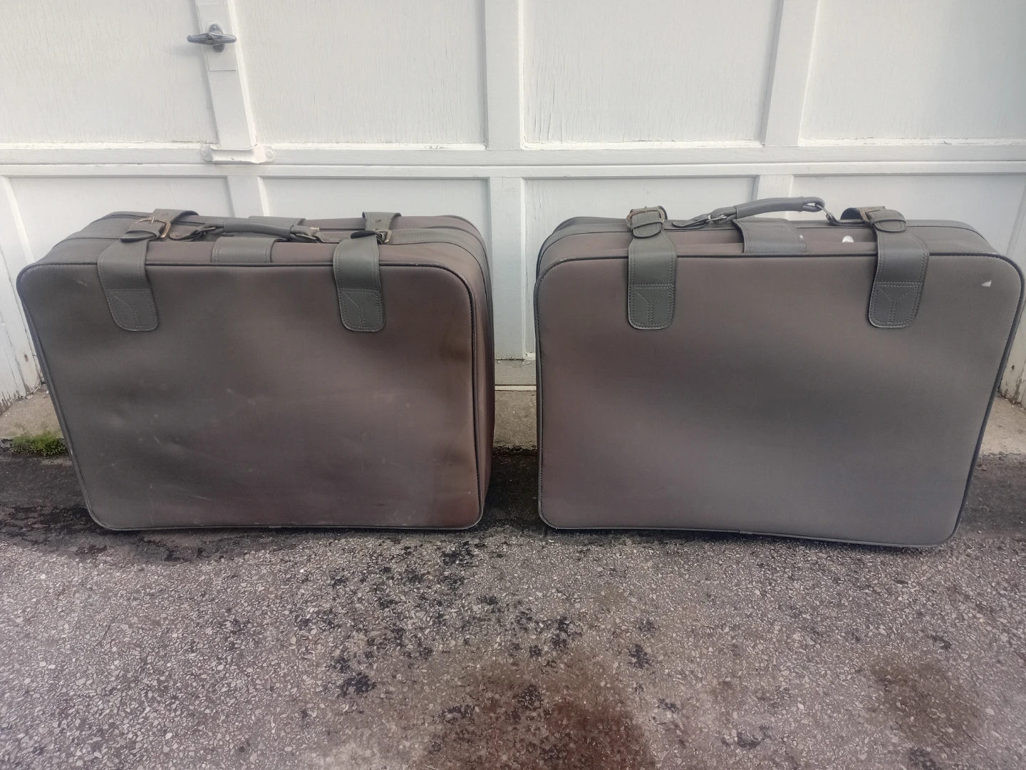 Vintage Luggage Set - Two Suitcases - photo 2