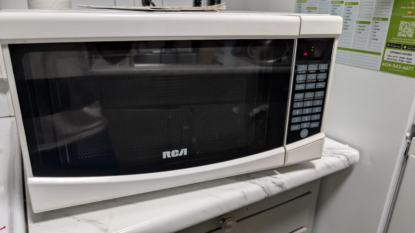 RCA Microwave Oven ⚽