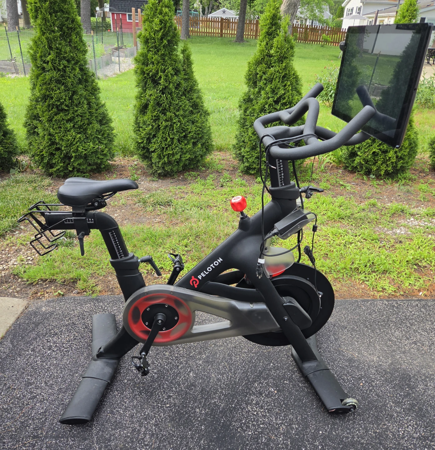 Like New Peloton Bike - photo 2