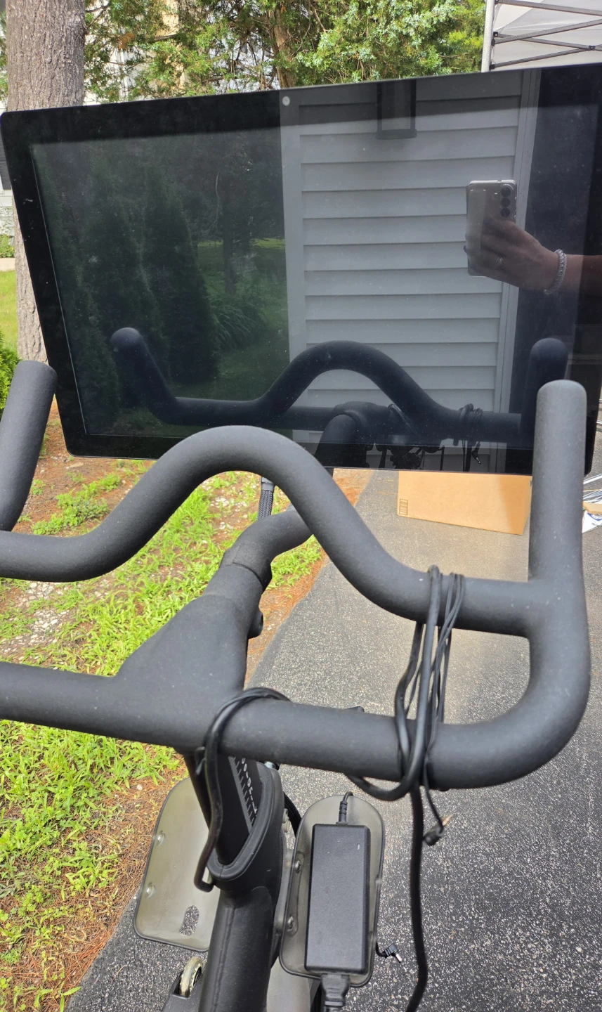 Like New Peloton Bike - photo 4