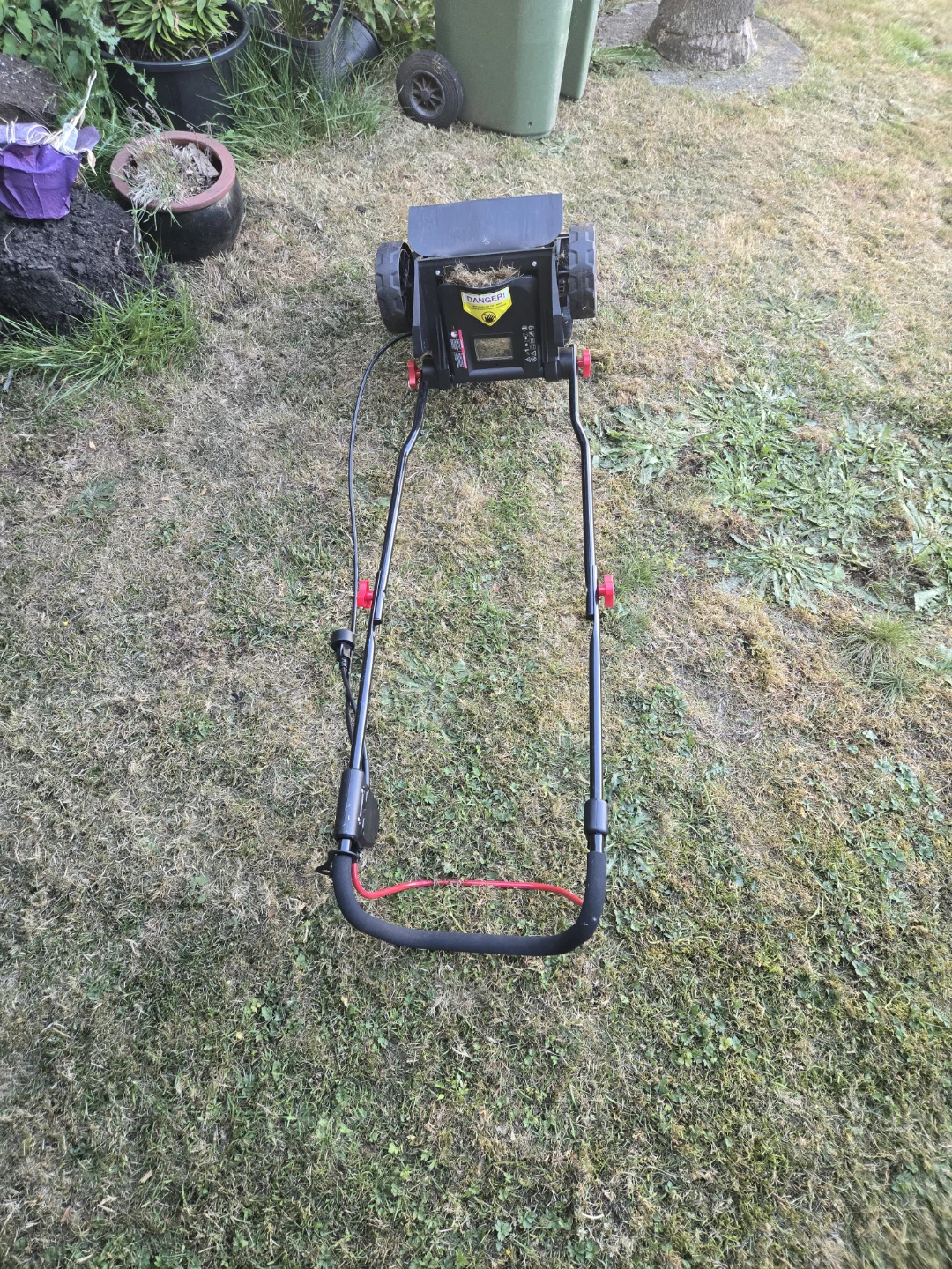Ryobi Electric Lawnmower - photo 2
