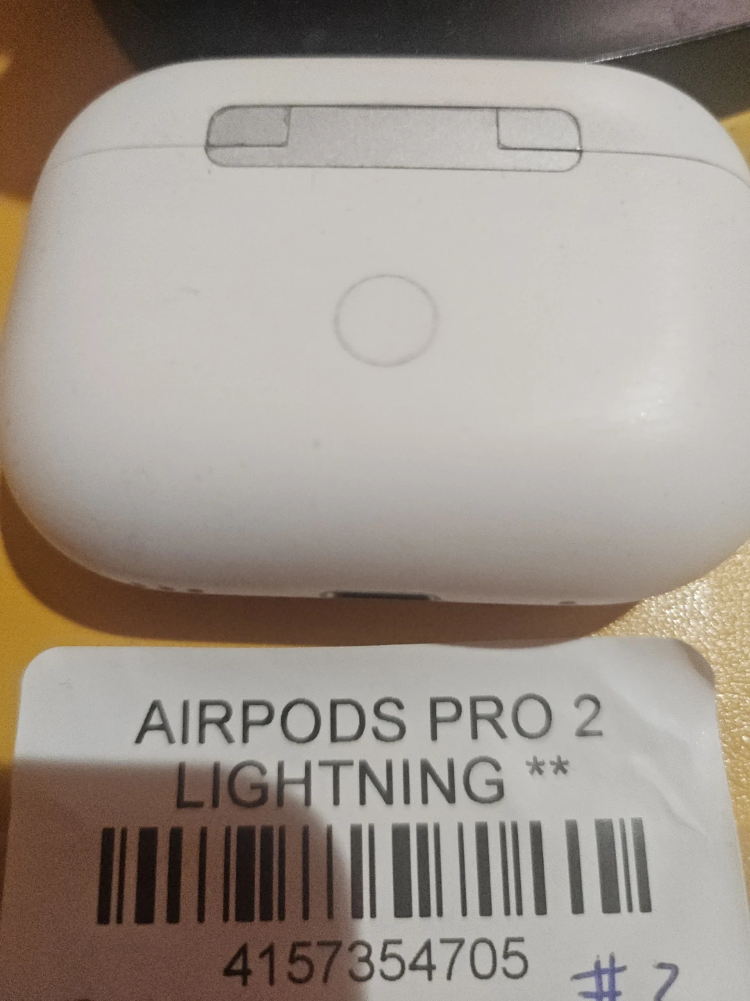 Apple AirPods Pro (2nd generation) with Lightning Charging Case - photo 4