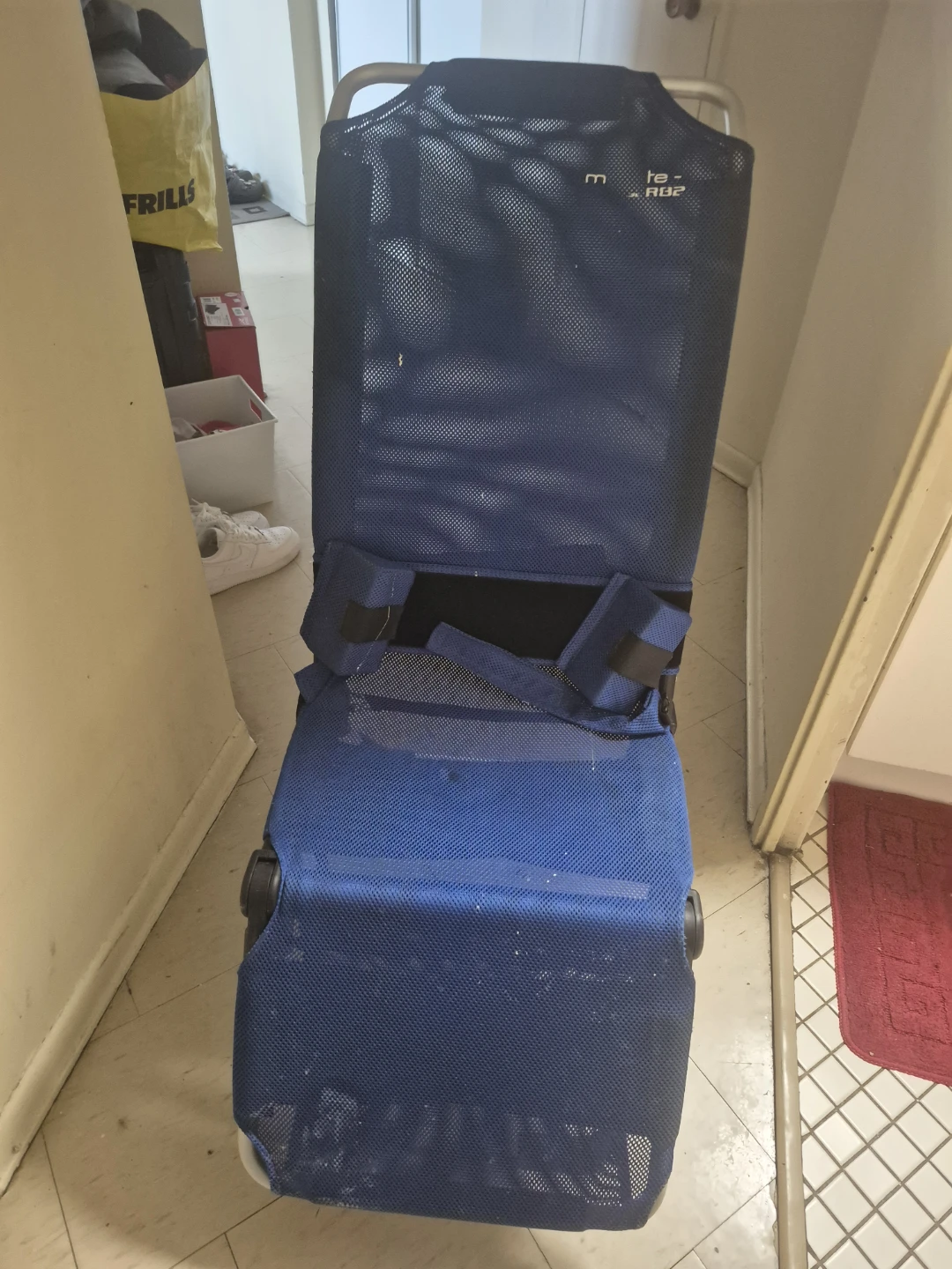 Blue Mesh Reclining Chair - photo 2