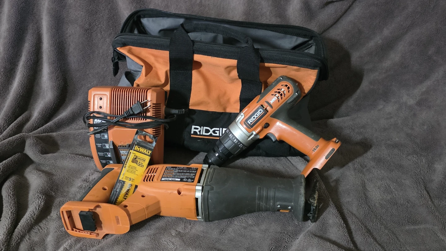 Ridgid Reciprocating Saw and Drill Kit