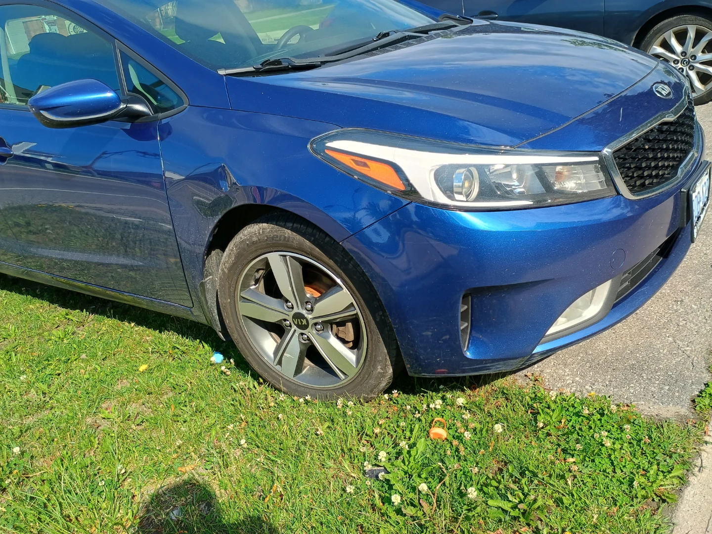 2018 Kia Forte LX+ Safety Certified! Carfax & 2 set of tires/ - photo 2