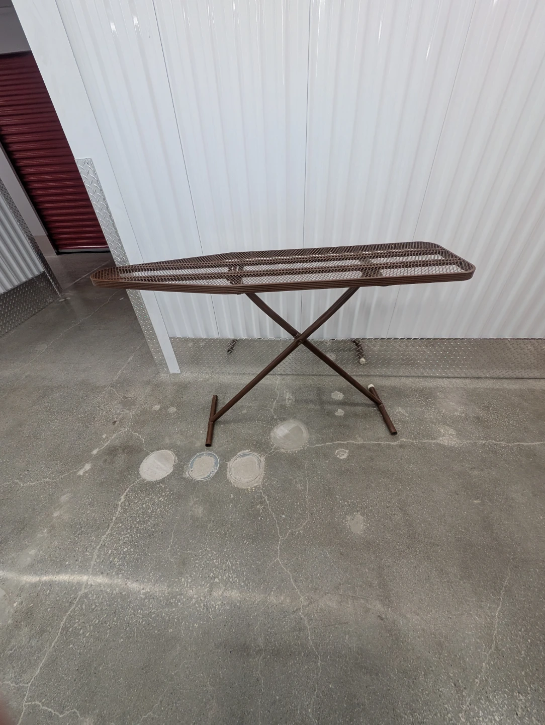Metal Mesh Ironing Board