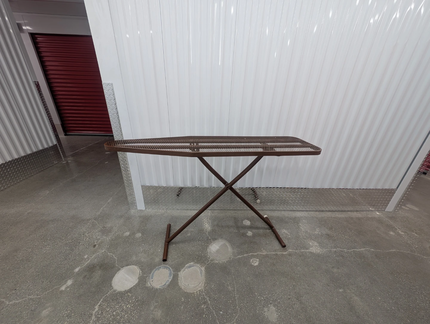 Metal Mesh Ironing Board - photo 2